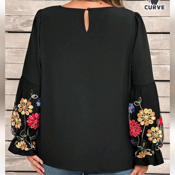 SHEIN Black Top with Multicolor Floral Sleeves - Picture 6 of 8